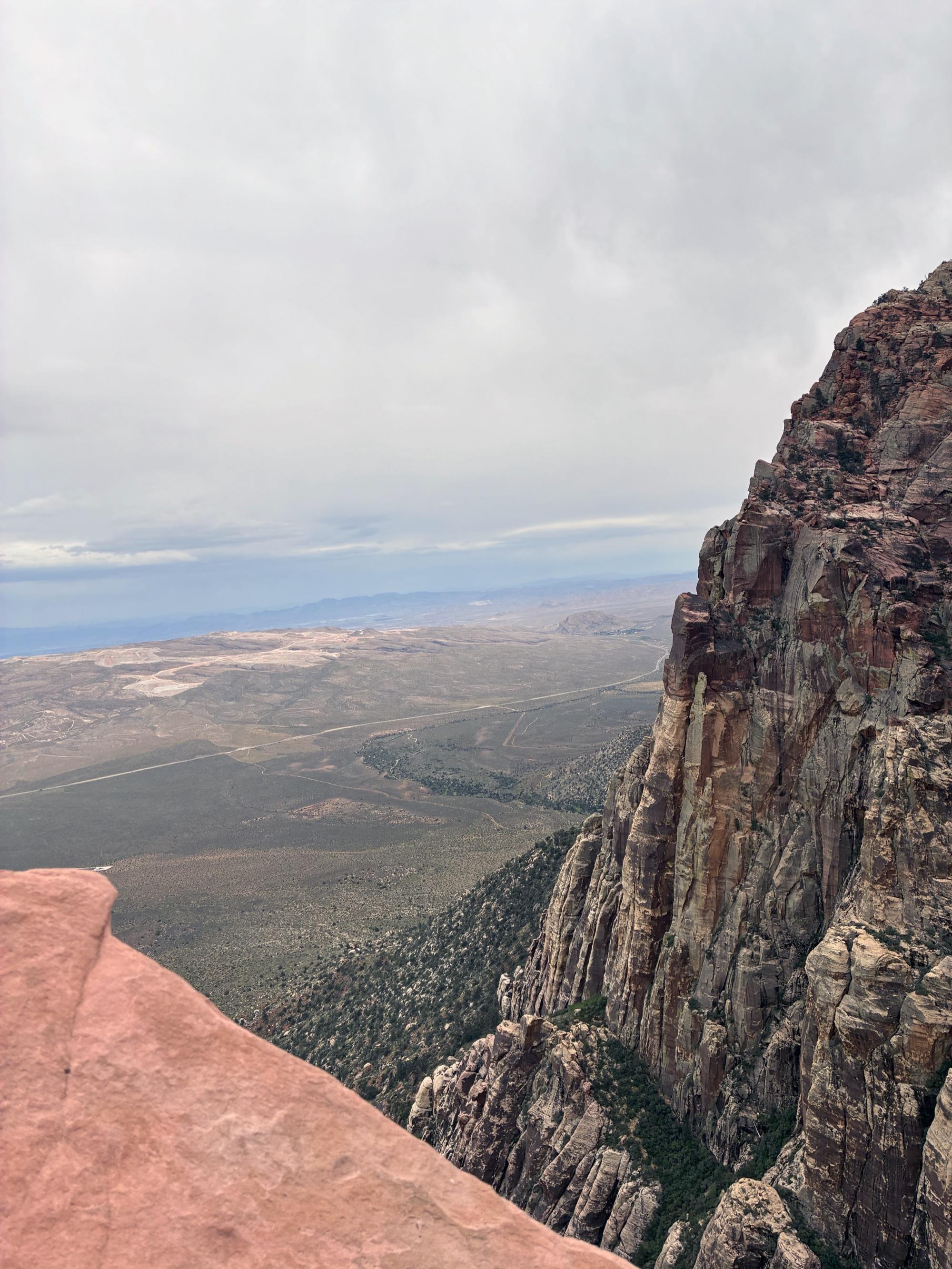 Climbing at Red Rocks Canyon, NV — Armatron — Juniper Canyon — Mountain Crag in Calico Basin — photo 3