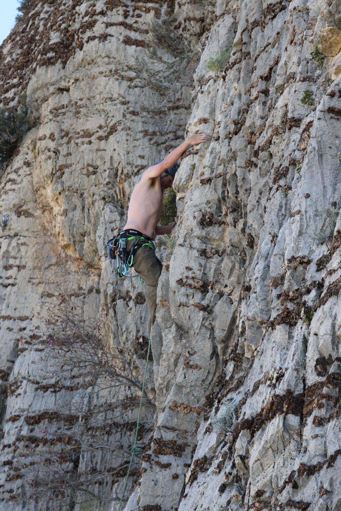 Climbing at Mt. Potosi, NV — Mt. Potosi — Spring Sport — Cuzcotopia Wall — photo 1